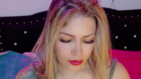 Diana Rojas  online show from December 4, 1:27 am