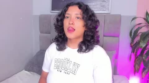 Snapshot of ivy_and_molly chatting on September 23, 7:53 pm Ivy and Molly online show from September 23, 7:53 pm