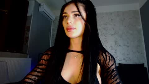 Ivy bellee online show from January 26, 5:45 am