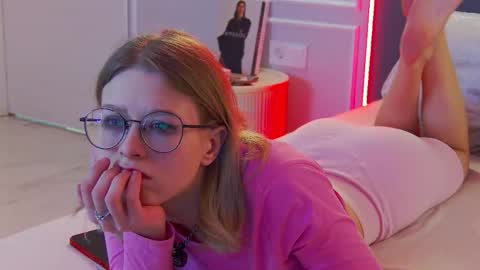  Ivy  online show from February 6, 7:05 pm