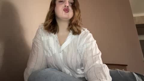 ivyglimpse online show from September 12, 10:28 am