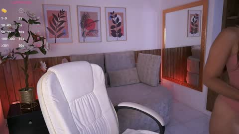 Ivy Grabes online show from April 6, 7:04 pm