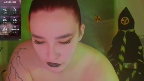 Daisy online show from October 31, 8:53 pm