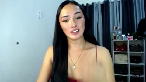 iwillcum4u_ online show from August 3, 12:33 pm