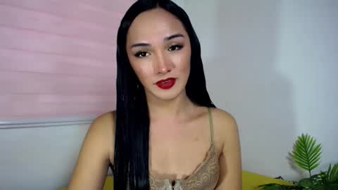 iwillcum4u_ online show from September 13, 12:46 am