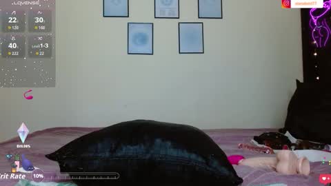 Izzabel Valentine online show from December 14, 8:04 pm