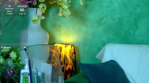 Snapshot of izzie_sugar chatting on September 12, 8:22 pm Sugar Babe online show from September 12, 8:22 pm