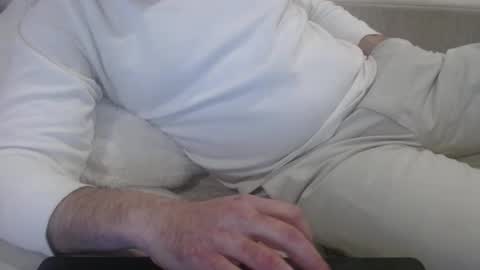 James online show from December 3, 9:59 pm