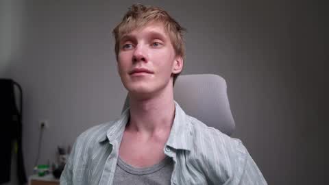 Danny online show from April 3, 4:08 am