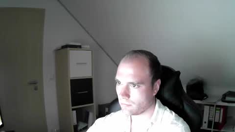 Snapshot of j_german783377 chatting on September 16, 10:06 am here4y online show from September 16, 10:06 am