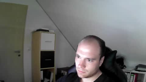 Snapshot of j_german783377 chatting on September 19, 8:07 am here4y online show from September 19, 8:07 am