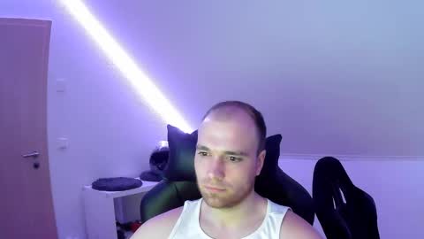 here4y online show from February 10, 8:12 pm