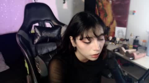 jade 18  online show from March 7, 7:41 am