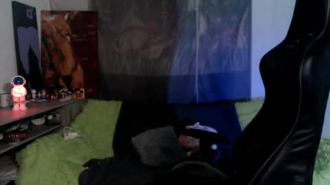 jade 18  online show from September 17, 7:45 am