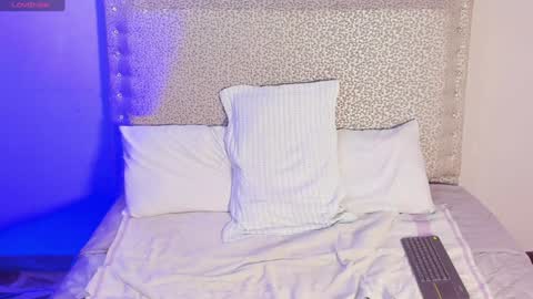 Jack White online show from February 7, 4:16 am