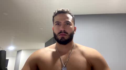 Snapshot of jackdanielsm chatting on December 19, 2:34 am jackdanielsm online show from December 19, 2:34 am