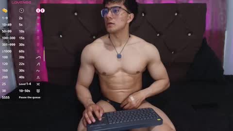 Jacke online show from March 8, 3:21 am