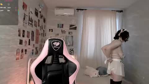 JackieApplePie online show from July 1, 6:22 am