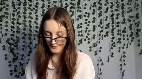 Lisa online show from February 6, 1:25 pm