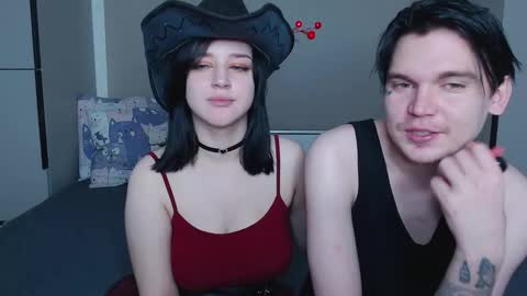 Snapshot of jackoffjillss chatting on October 4, 7:44 pm JackOffJillss online show from October 4, 7:44 pm