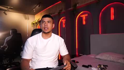 Jackson Bell online show from April 20, 1:14 pm