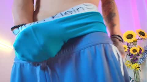 Jacksonhot  online show from December 23, 2:51 am