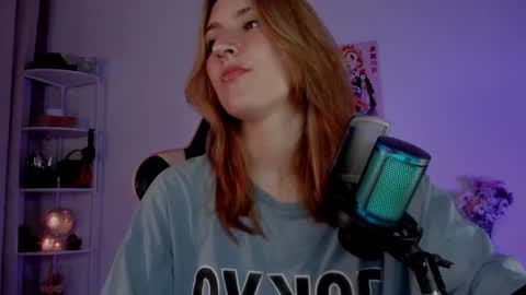 Linda Sofia help me get to 100 thumbs up online show from February 15, 2:37 am