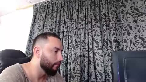 Snapshot of jacobkingd chatting on February 15, 12:26 am jacobkingd online show from February 15, 12:26 am