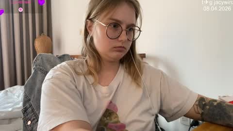 jacywinslat online show from April 8, 10:51 am