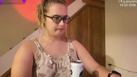 jacywinslat online show from May 17, 2:37 pm