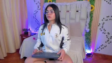 ade online show from November 26, 3:09 pm