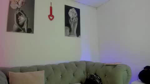 Jade online show from December 18, 3:13 am