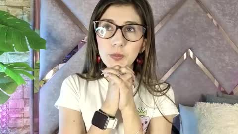 jade white  online show from March 18, 2:01 pm