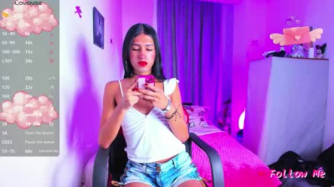 Jade Benett online show from October 3, 5:05 am