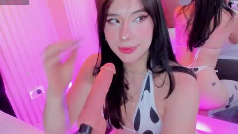 Jade Red  online show from February 20, 6:37 am