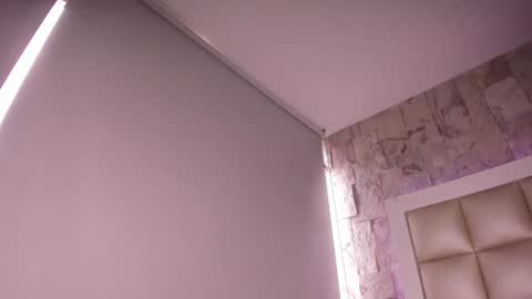 jadeestudios online show from February 4, 4:39 pm