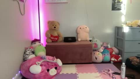 Snapshot of jadeisabelxo chatting on October 20, 2:00 pm jadeisabelxo online show from October 20, 2:00 pm