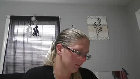 JadeLuv online show from November 22, 5:33 pm