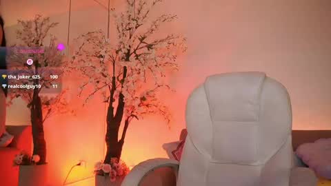 Jade Summer online show from April 15, 1:14 pm