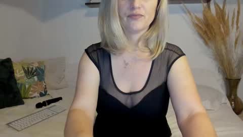 elena online show from February 25, 4:38 am