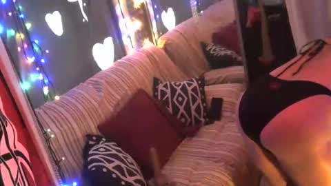 Jamie Rose Queenschild ever... online show from January 6, 9:43 pm