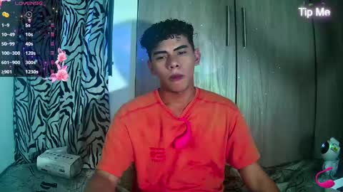 javi15  online show from December 2, 7:08 am