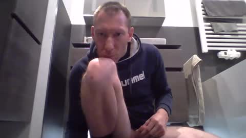 jak_81 online show from December 11, 7:09 am