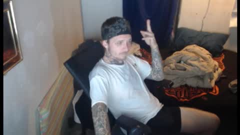 showingitoff online show from November 21, 6:22 am