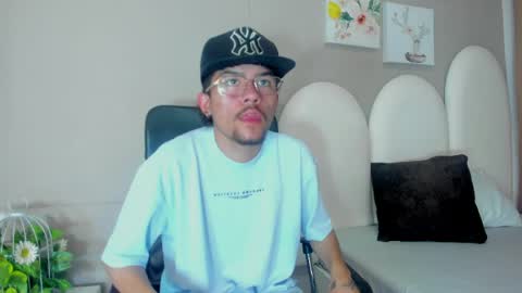 Jake  online show from May 4, 7:31 pm