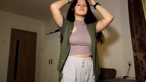 Lisa online show from September 18, 2:32 pm