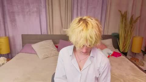 JameMiller online show from April 13, 6:17 am