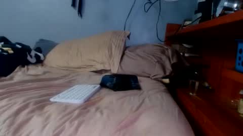 what you in too online show from April 7, 6:43 pm