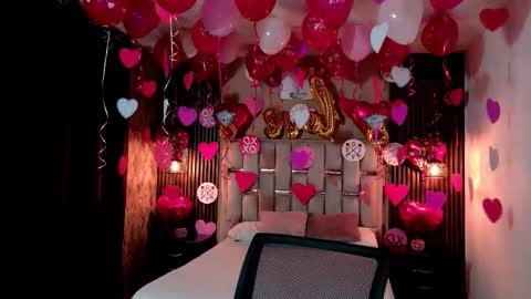 james_adamss_ online show from February 14, 1:36 pm