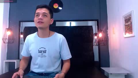 James y Kenet online show from February 25, 12:09 pm